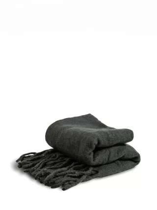 Byon Huopa Lucian, Musta