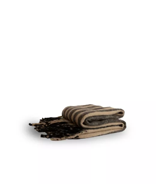 Byon Huopa Edien, Musta