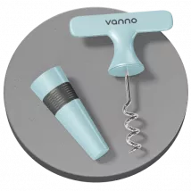 viinitarvikkeet omalla logolla